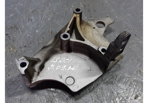 Кронштейн двигуна правий Renault 1.5 dci, K9K, 8200408663